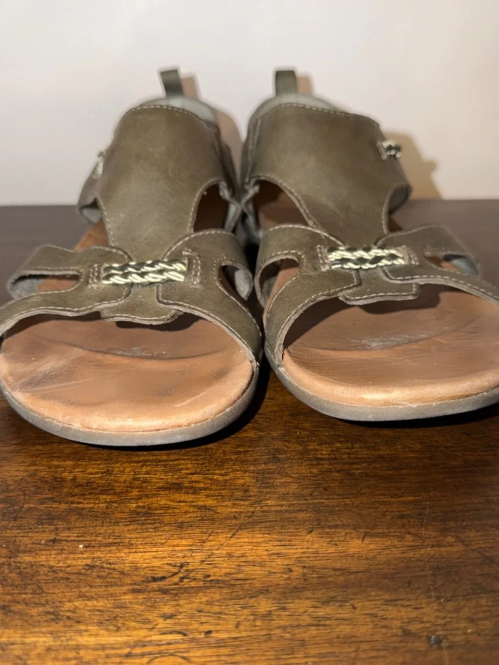 Merrell Women’s Flaxen Olive Leather Sandals Size 9 Outdoors Walking